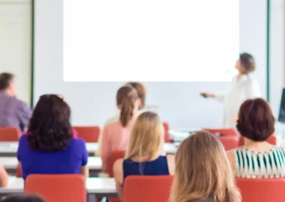 ¿No sabes qué elegir?, …si PREPARADOR o academia?